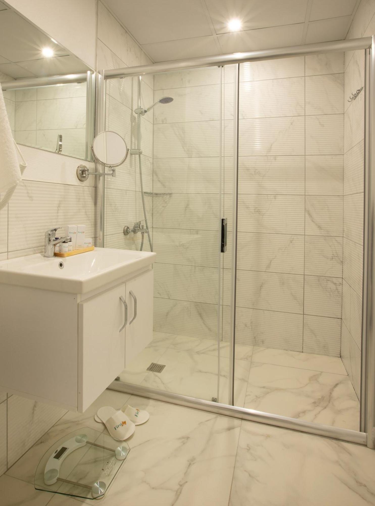 First Joy Hotel ترابزون المظهر الخارجي الصورة